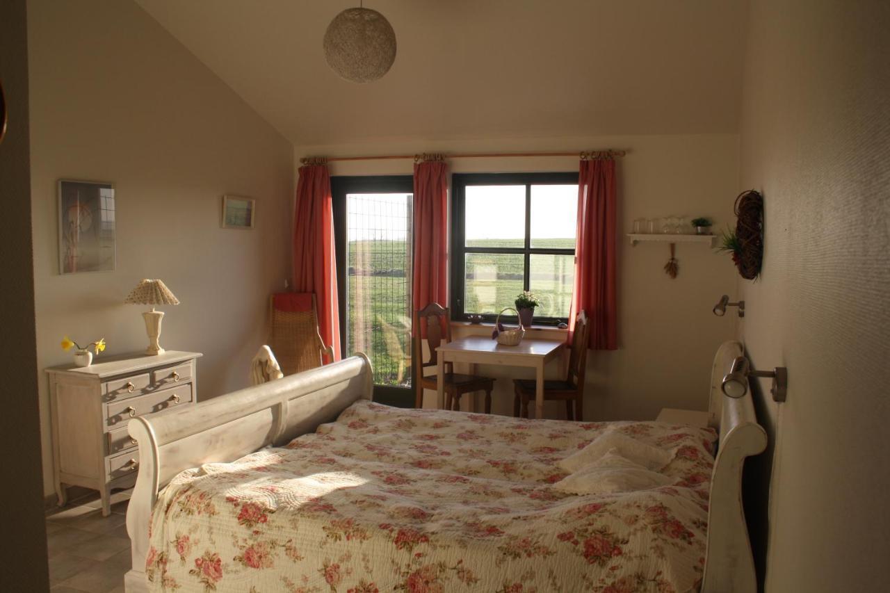 Borre Bakkelund Bed & Breakfast الغرفة الصورة